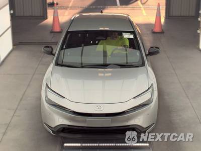 2026 Toyota Prius LE - zdjęcie 2 z 20 - miniatura