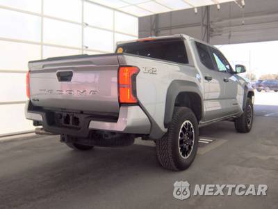2025 Toyota Tacoma TRD Off-Road Crew Cab Medium Bed - zdjęcie 4 z 22 - miniatura