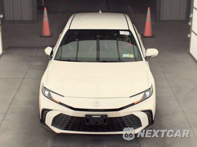 2026 Toyota Camry SE - zdjęcie 2 z 31 - miniatura