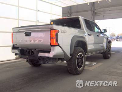 2025 Toyota Tacoma TRD Off-Road Crew Cab Medium Bed - zdjęcie 4 z 29 - miniatura