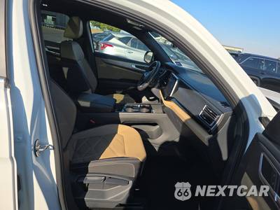 2025 Volkswagen Atlas Cross Sport 2.0T SE w/Technology - zdjęcie 8 z 23 - miniatura
