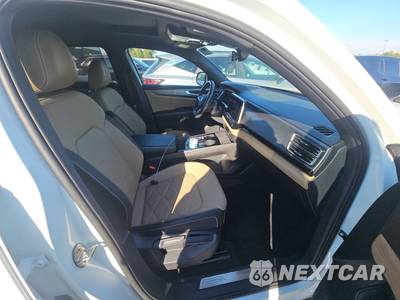 2025 Volkswagen Atlas Cross Sport 2.0T SE w/Technology - zdjęcie 8 z 19 - miniatura
