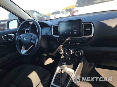 2025 Hyundai Venue SEL - zdjęcie 11 z 27 - miniatura