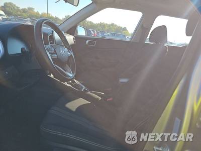 2025 Hyundai Venue SEL - zdjęcie 7 z 27 - miniatura