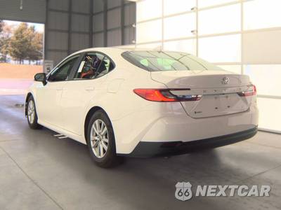 2026 Toyota Camry LE - zdjęcie 6 z 23 - miniatura