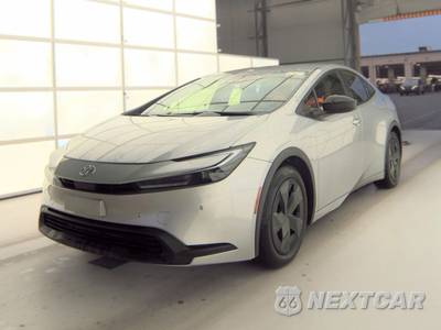2026 Toyota Prius LE - zdjęcie 1 z 37 - miniatura
