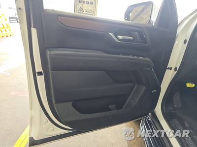 2025 GMC Yukon XL Denali 5SA - zdjęcie 9 z 48 - miniatura
