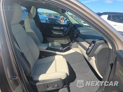 2024 Volvo XC40 B5 Ultimate Bright Theme - zdjęcie 8 z 21 - miniatura