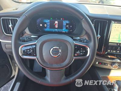2024 Volvo XC60 B5 Plus Dark Theme - zdjęcie 10 z 33 - miniatura