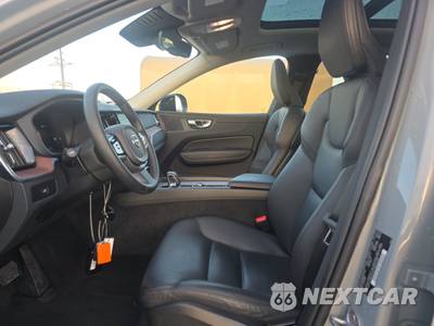 2024 Volvo XC60 B5 Plus Dark Theme - zdjęcie 7 z 23 - miniatura