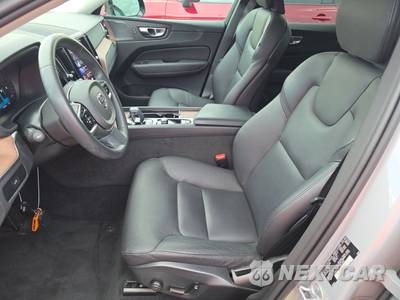2024 Volvo XC60 B5 Plus Dark Theme - zdjęcie 7 z 27 - miniatura