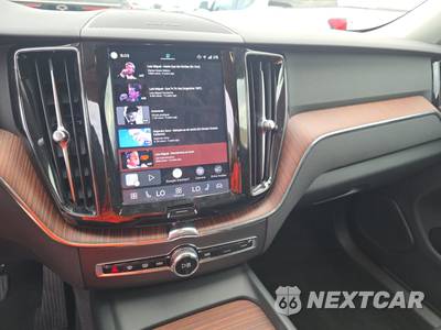 2024 Volvo XC60 B5 Plus Dark Theme - zdjęcie 11 z 27 - miniatura