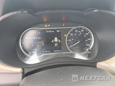 2021 Nissan Versa SV - zdjęcie 12 z 24 - miniatura