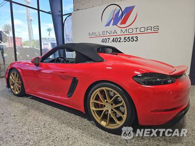 2022 Porsche 718 Spyder - zdjęcie 6 z 17 - miniatura
