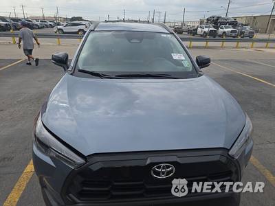 2026 Toyota Corolla Cross LE - zdjęcie 2 z 20 - miniatura