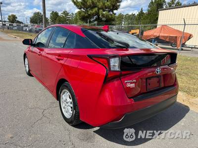 2020 Toyota Prius LE - zdjęcie 8 z 33 - miniatura