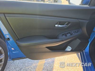 2025 Nissan Sentra SV - zdjęcie 9 z 38 - miniatura