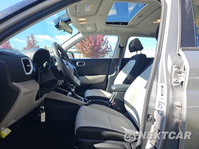 2025 Hyundai Venue SEL - zdjęcie 7 z 32 - miniatura