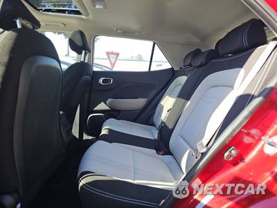 2025 Hyundai Venue SEL - zdjęcie 13 z 29 - miniatura