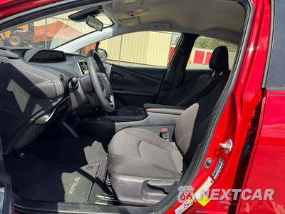 2020 Toyota Prius LE - zdjęcie 11 z 33 - miniatura