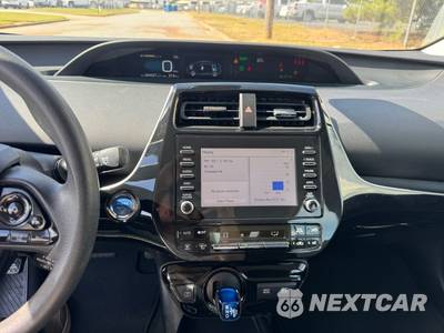 2020 Toyota Prius LE - zdjęcie 18 z 33 - miniatura