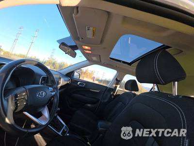 2025 Hyundai Venue SEL - zdjęcie 19 z 31 - miniatura