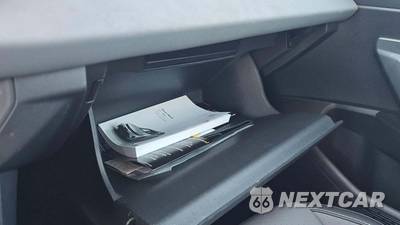 2025 Volkswagen Jetta SE - zdjęcie 34 z 49 - miniatura