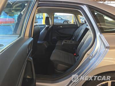 2025 Volkswagen Jetta SE - zdjęcie 13 z 49 - miniatura