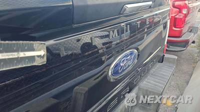 2019 Ford Super Duty F-250 Lariat Crew Cab Medium Bed - zdjęcie 23 z 30 - miniatura