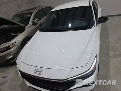 2025 Hyundai Elantra SEL Sport - zdjęcie 2 z 57 - miniatura