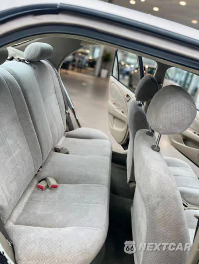 1998 Toyota Corolla LE - zdjęcie 14 z 18 - miniatura