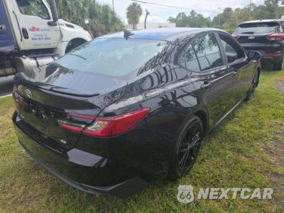 2026 Toyota Camry SE - zdjęcie 2 z 8 - miniatura