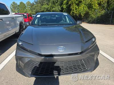 2026 Toyota Camry SE - zdjęcie 2 z 23 - miniatura