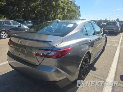 2026 Toyota Camry SE - zdjęcie 4 z 23 - miniatura