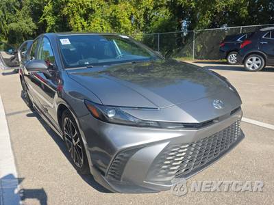 2026 Toyota Camry SE - zdjęcie 3 z 23 - miniatura