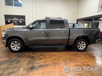 2020 Ram 1500 Laramie Crew Cab Short Bed - zdjęcie 6 z 50 - miniatura