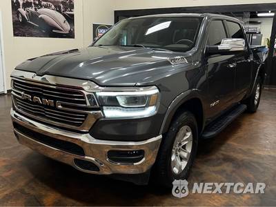 2020 Ram 1500 Laramie Crew Cab Short Bed - zdjęcie 5 z 50 - miniatura