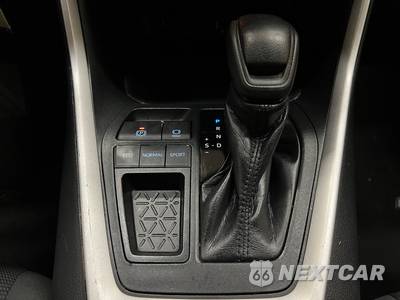 2019 Toyota RAV4 LE - zdjęcie 32 z 46 - miniatura