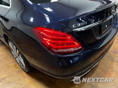 2018 Mercedes-Benz C 300 4MATIC Sedan - zdjęcie 42 z 50 - miniatura