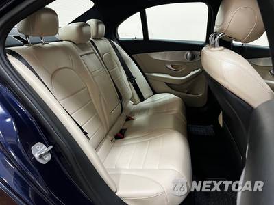 2018 Mercedes-Benz C 300 4MATIC Sedan - zdjęcie 19 z 50 - miniatura