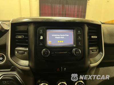 2021 Ram 2500 Big Horn Crew Cab Medium Bed - zdjęcie 31 z 50 - miniatura