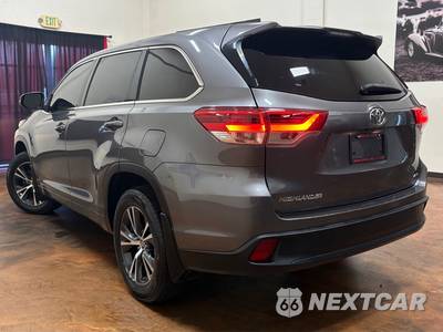 2018 Toyota Highlander LE - zdjęcie 37 z 38 - miniatura
