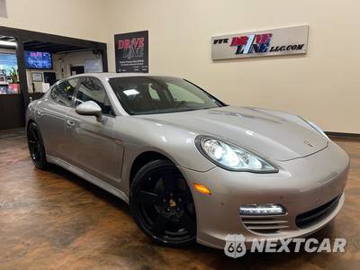 2011 Porsche Panamera 4 - zdjęcie 43 z 50 - miniatura