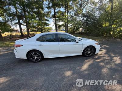 2018 Toyota Camry SE - zdjęcie 9 z 100 - miniatura