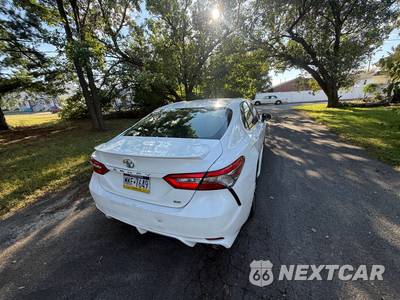 2018 Toyota Camry SE - zdjęcie 10 z 100 - miniatura