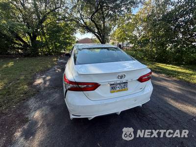 2018 Toyota Camry SE - zdjęcie 13 z 100 - miniatura