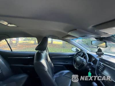 2018 Toyota Camry SE - zdjęcie 68 z 100 - miniatura