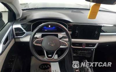 2025 Volkswagen Taos SE - zdjęcie 11 z 34 - miniatura
