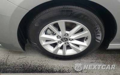 2025 Toyota Camry LE - zdjęcie 9 z 31 - miniatura