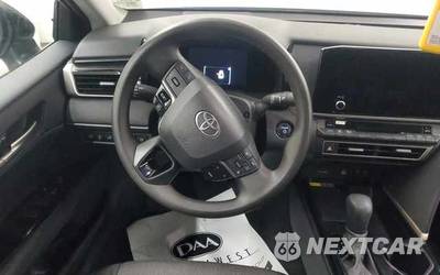 2025 Toyota Camry LE - zdjęcie 11 z 31 - miniatura